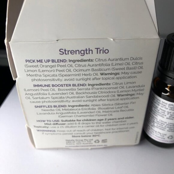 Essential Oils Colour-changing Room Diffuser & 3 Brand New Essential Oils - Picture 7 of 9